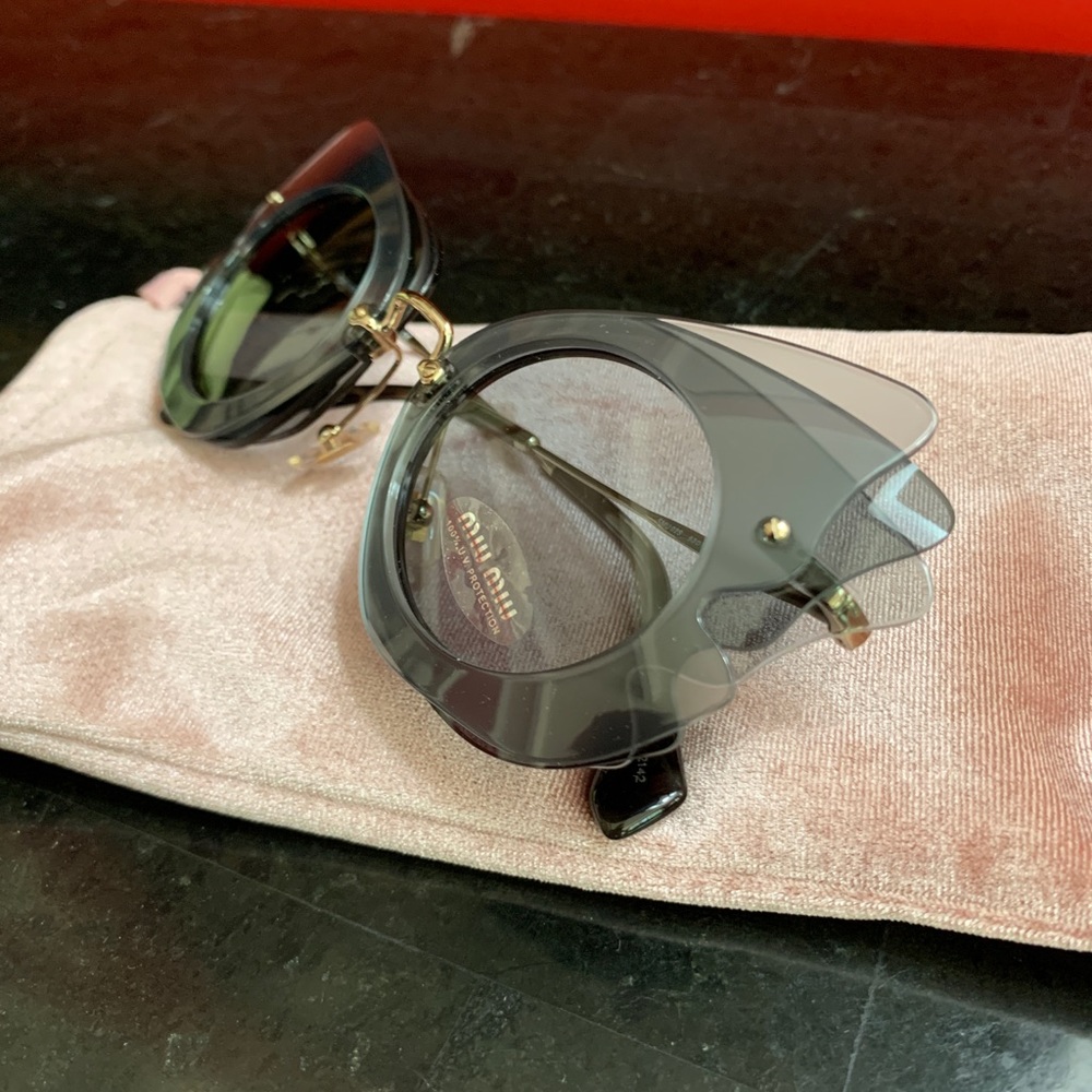 MIU MIU Butterfly Sunglasses NEW IN BOX! 63mm AUTHENTIC! Made in Italy! - Picture 10 of 13